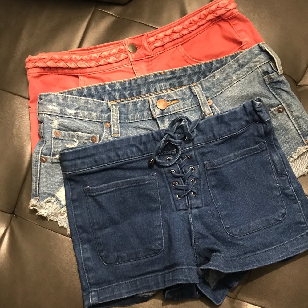 3 Pair of UO Shorts 🙌🏼